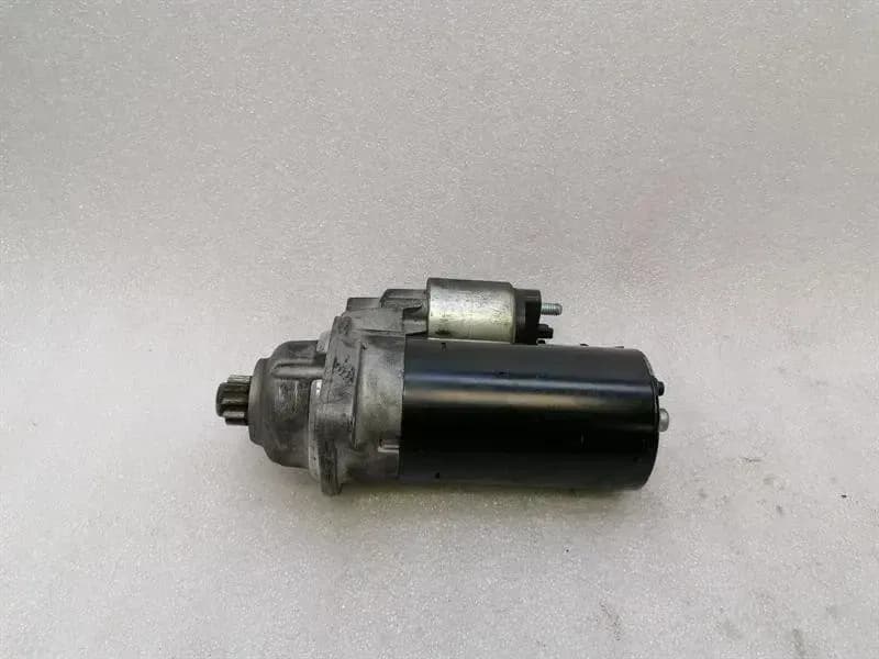 Porsche Boxster 986 Starter Engine 99660410300 Starter