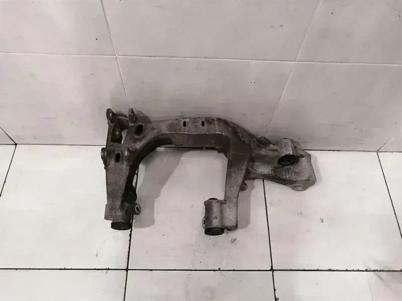 PORSCHE Porsche Boxster 986 Rear Axle Crosmember 996331156Z0 Axle Carrier Rear Right