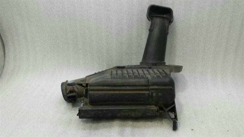 PORSCHE Porsche Boxster 986 Airbox 99611002106 Air Filter Box