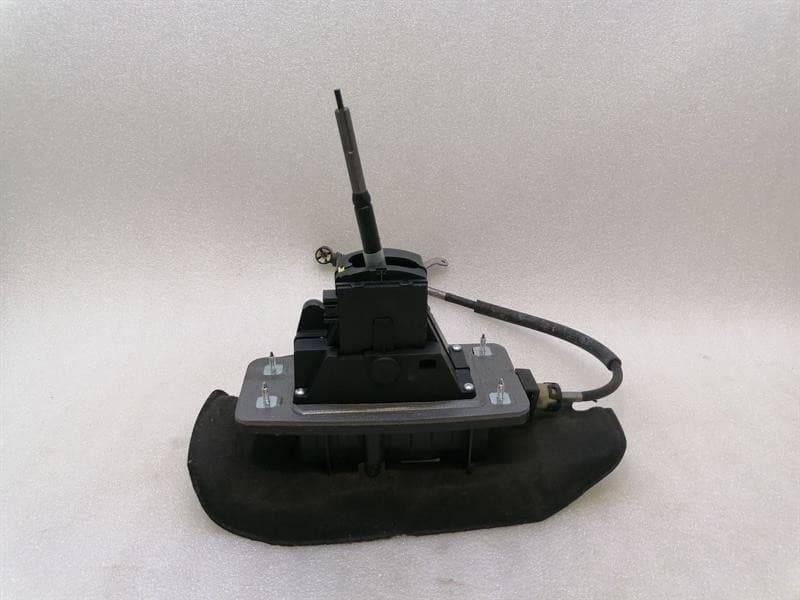 PORSCHE Porsche Macan 95B Gear Selector 95B713041D Gear Shift Linkage