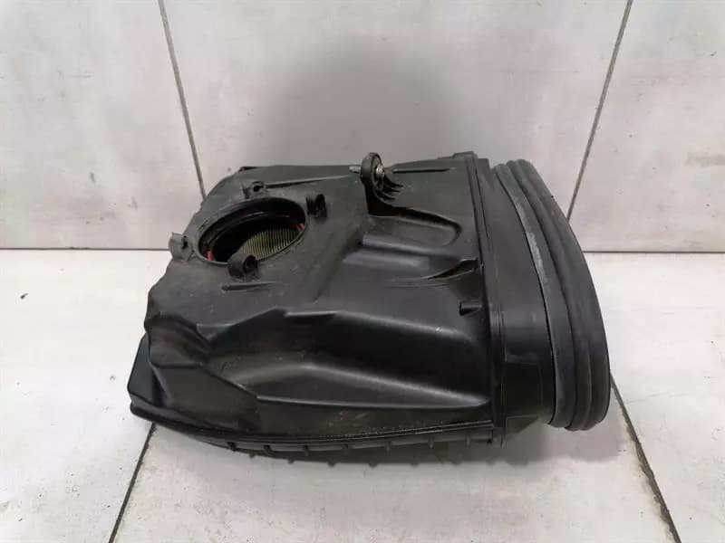 PORSCHE Porsche Macan 95B Air Filter Box 95B128607B Air Filter Box