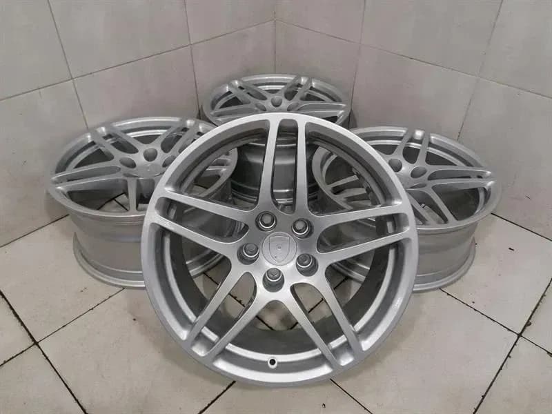 PORSCHE Porsche Macan 95B Alloy Wheel 95B601025AS Alloy Wheel 8x18 9x18 SET