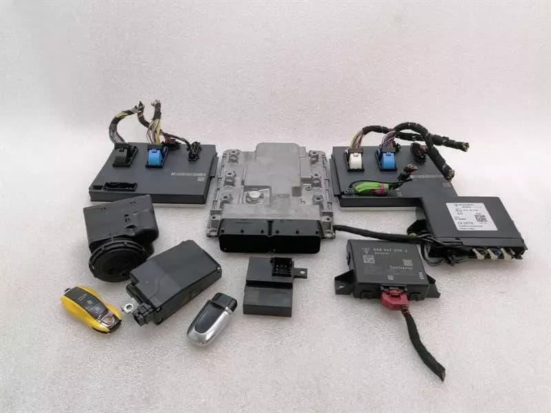 PORSCHE PORSCHE MACAN 95B Engine ECU SET 95B906022C Motorsteuerger