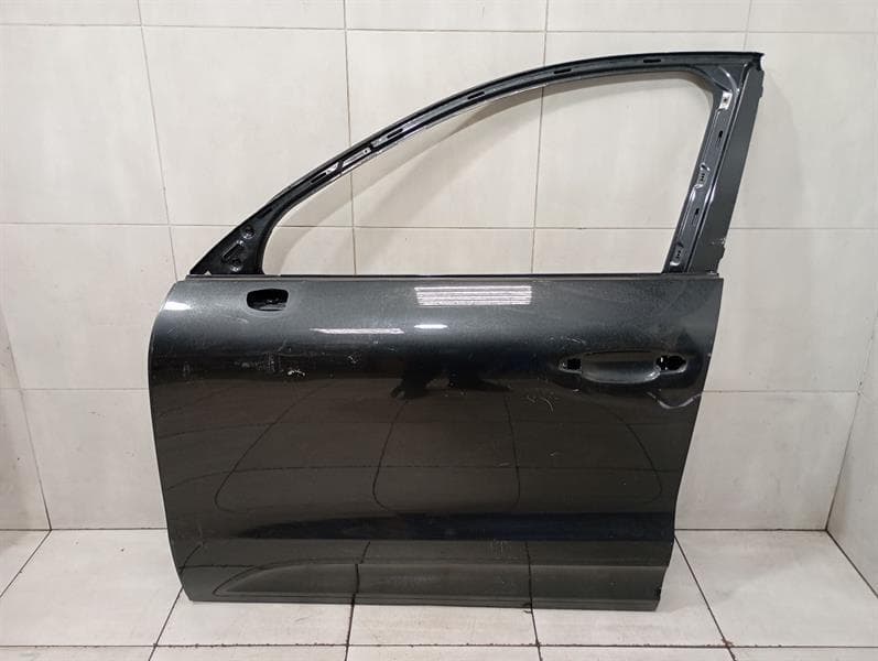 PORSCHE Porsche Macan 95B left front door 95B831021 door front left