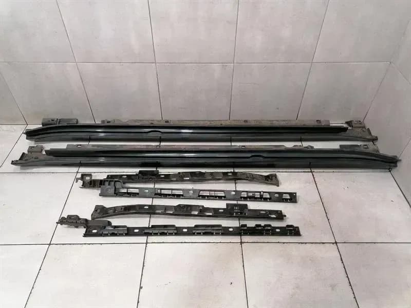 PORSCHE Porsche Macan 95B side skirt set 95B854883A side sills set AeroKit Sport