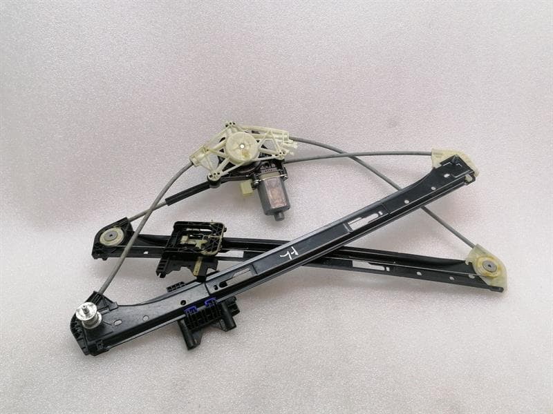 PORSCHE Porsche Macan 95B Left Front Door Winder 95b837461 Window Regulator Front Left