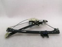 PORSCHE Porsche Macan 95B Right Front Door Winder 95B837462 Front Right Window — thumbnail 1