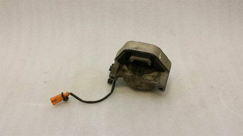 Audi A7 4G engine mount engine mount
