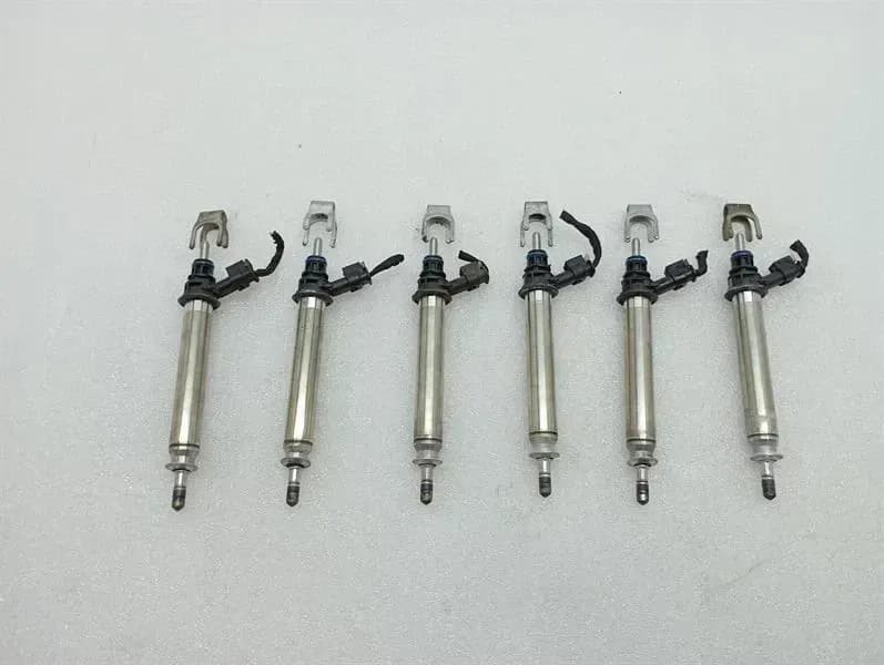 Mercedes E Class W238 Injector Set A2560700187 Fuel Injector Set M256