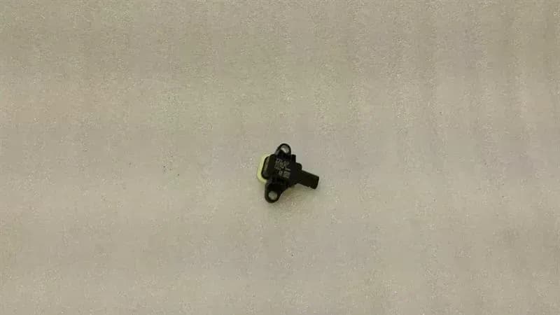 Audi A7 4G Crash Sensor 4H0955557 Impact Sensor