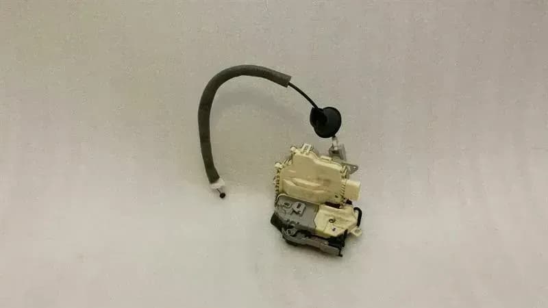 AUDI Audi A7 4G front right door lock 8J1837016D door lock front right