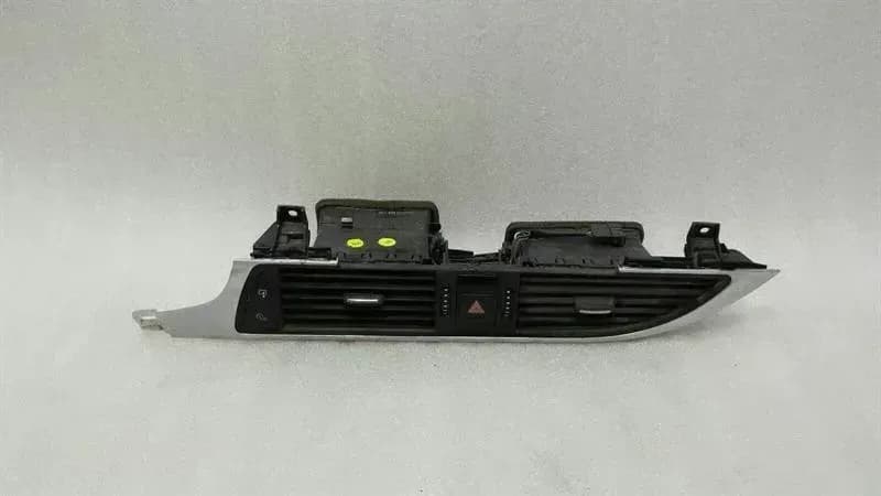 AUDI Audi A7 4G RHD Air Vent 4G1820951 Right Handlebar