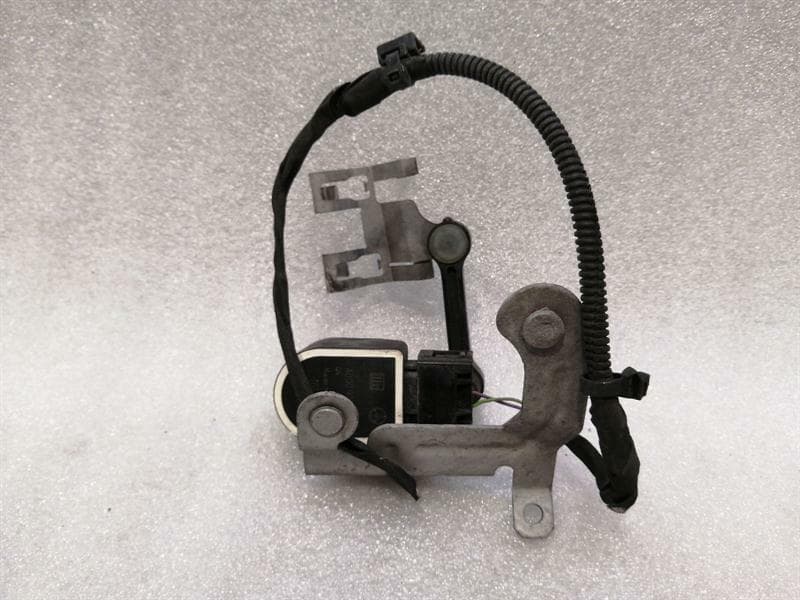 MERCEDES-BENZ Mercedes C Class W205 Rear Right LEVEL Sensor A2139050801 Level Sensor
