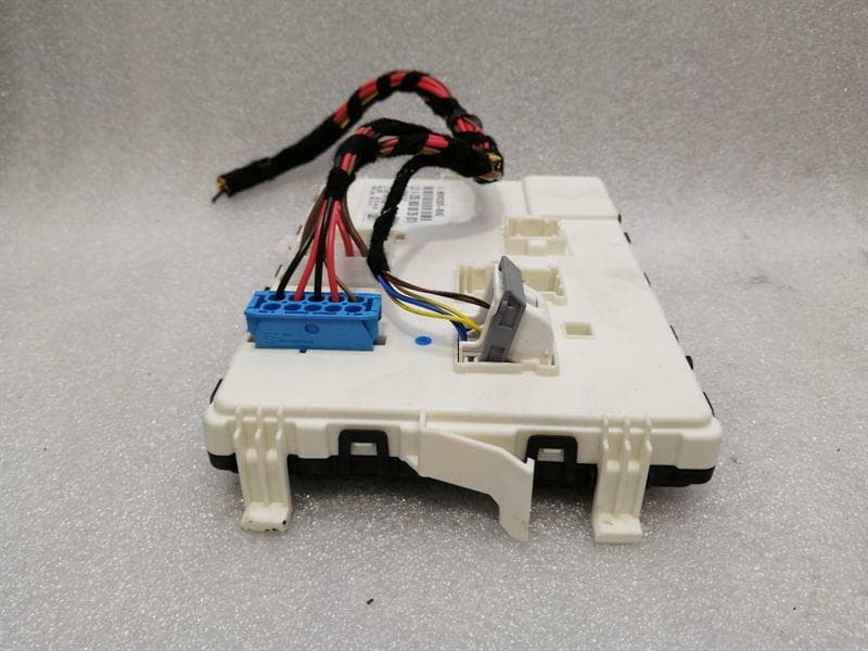 MERCEDES-BENZ Mercedes C Class W205 FUSE BOX CONTROL module A2059008826 control unit Fuse