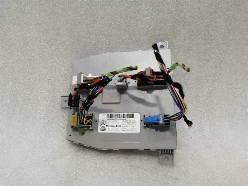 Mercedes C Class W205 Electronic Module A2059006822 ECU SAM C43