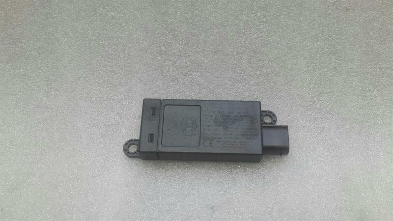 MERCEDES-BENZ Mercedes E Class W238 Aerial / Antenna A2179057001 Antenna Keyless GO