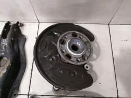MERCEDES-BENZ MERCEDES C43 AMG W205 Left Hub SET A2053508708 Wheel Bearing Housing Rear Left SET — thumbnail 3