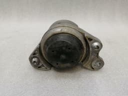 MERCEDES-BENZ Mercedes C43 AMG W205 Left Engine Mount A2052404900 Engine Mount Left M276r — thumbnail 2