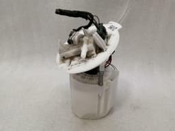 MERCEDES-BENZ Mercedes C43 AMG W205 Fuel Pump Electric A2054704900 Fuel Pump M276 — thumbnail 10