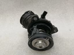 MERCEDES-BENZ Mercedes C Class W205 C43 AMG Thermostat Housing A2762000315 THERMOSTAT HOUSING — thumbnail 4