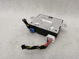 MERCEDES-BENZ Mercedes C43 AMG W205 Fuel Pump Module A0009006612 Fuel Pump Control Unit — thumbnail 3