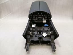 MERCEDES-BENZ Mercedes C43 W205 armrest A2056801205 centre armrest armrest AMG — thumbnail 4
