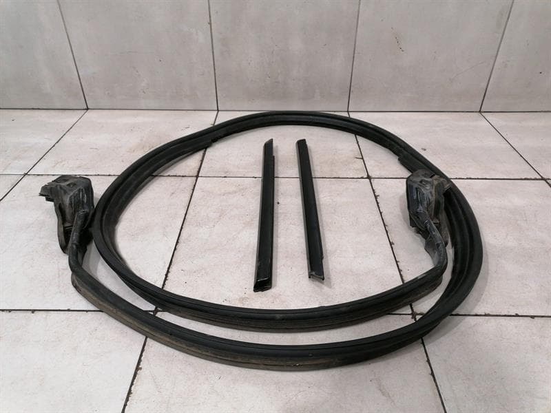 MERCEDES-BENZ Mercedes SL R231 Tailgate Seal Rubber A2317500098 Rear Seals
