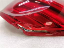 MERCEDES-BENZ FAULTY! Mercedes SL R231 right rear light A2319066200 rear light rear right — thumbnail 4
