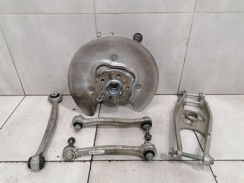 BMW 4 M4 G82 G22 Right Rear Hub 8095658 Wheel Bearing Housing Rear Right