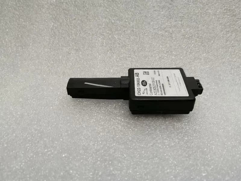 LAND ROVER Range Rover Sport L494 Antenna Amplifier CH22-15K602-AB Antenna