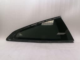 BMW BMW 4 M4 G82 G22 right rear quarter glass 7482716 door window 1⁄4 rear right — thumbnail 1