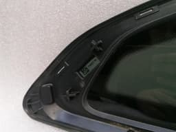 BMW BMW 4 M4 G82 G22 right rear quarter glass 7482716 door window 1⁄4 rear right — thumbnail 9