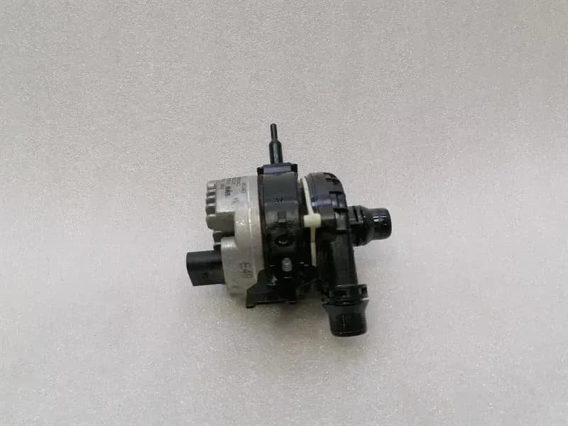 BMW 4 M4 G82 G22 additional cooling pump 5A30246 coolant pump pump pump