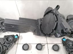BENTLEY BENTLEY BENTAYGA 36A MK2 NAIM AUDIO SET Speakers 4M0035621D Loudspeakers LOT — thumbnail 9