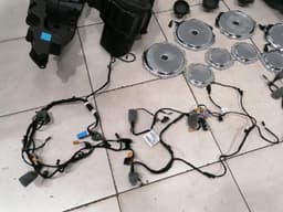 BENTLEY BENTLEY BENTAYGA 36A MK2 NAIM AUDIO SET Speakers 4M0035621D Loudspeakers LOT — thumbnail 2