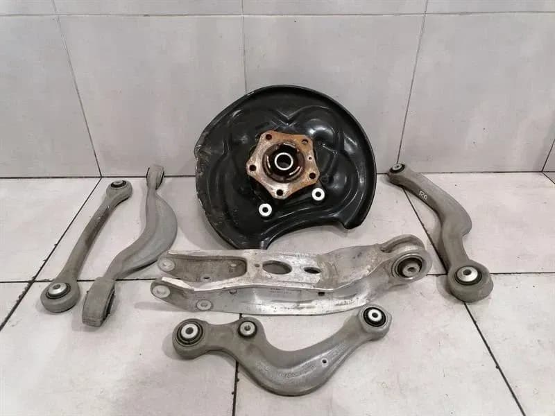 BENTLEY BENTLEY BENTAYGA 36A MK2 Right Rear Hub 4M0505432AL Wheel Bearing Case Rear Right