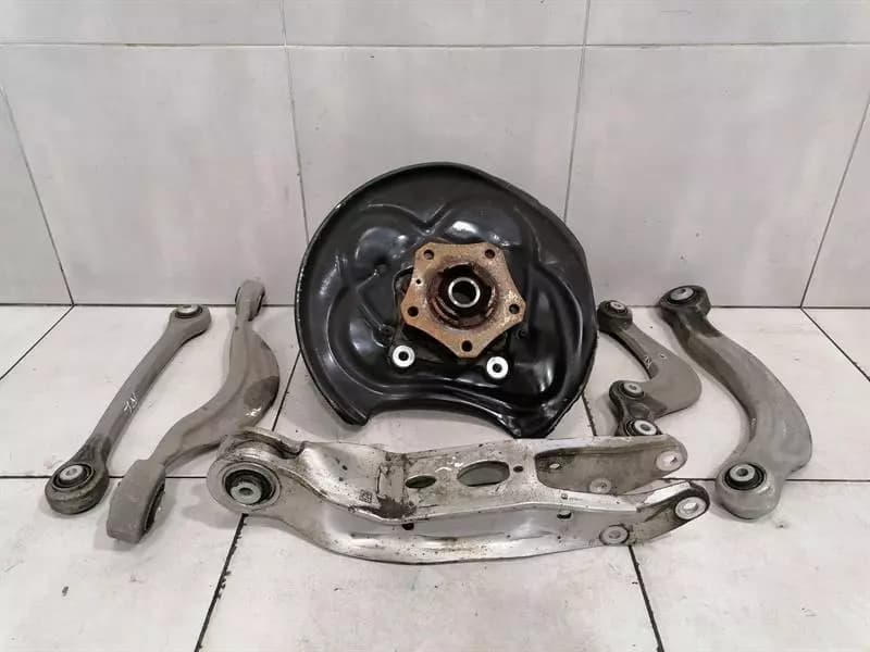 BENTLEY BENTLEY BENTAYGA 36A MK2 Left Rear Hub 4M0505431AL Wheel Bearing Case Rear Left