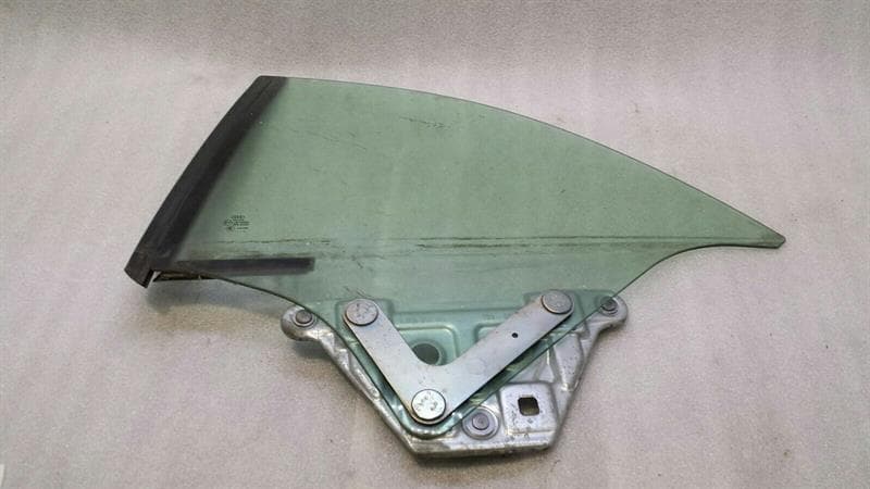 AUDI Audi S5 8T left rear 1/4 glass 8F0845297 door window 1/4 rear left