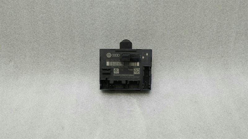 AUDI Audi S5 8T right door module 8K0959792H door control unit right