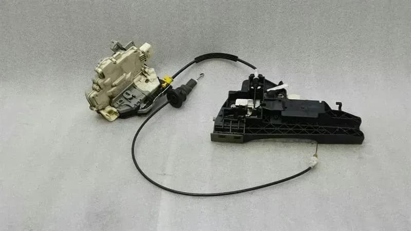 AUDI Audi S5 8T RHD right door lock 8J2837016A right hand drive