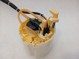 FERRARI Ferrari 296 GTB 296GTB F171 Fuel Pump Electric set 838682 fuel pump set — thumbnail 4