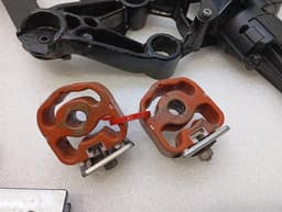 FERRARI FERRARI 296 GTB 296GTB F171 SPOILER HINGE 1733020 HINGE DEFECTS — thumbnail 2