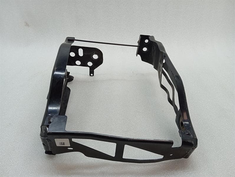 BMW BMW 4 M4 G82 G22 holder bracket 5111807163604 holder carrier right radiator