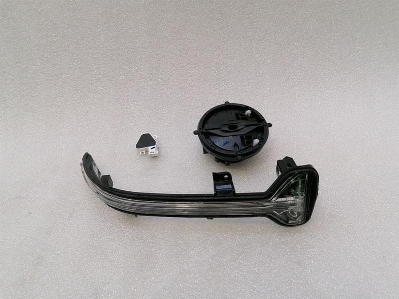 BMW BMW 4 M4 G82 G22 Right Indicator 7498162 Side Indicator Right MIRROR PARTS RH