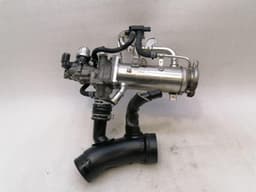 LAND ROVER 2018 LAND ROVER RANGE ROVER L405 EGR Cooler FW93-9Y493-AD AGR Flue Gas Recirculation — thumbnail 1