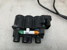 LAND ROVER LAND ROVER RANGE ROVER L405 Air Suspension Valve CPLA-5B710-AC Valve Block. — thumbnail 4