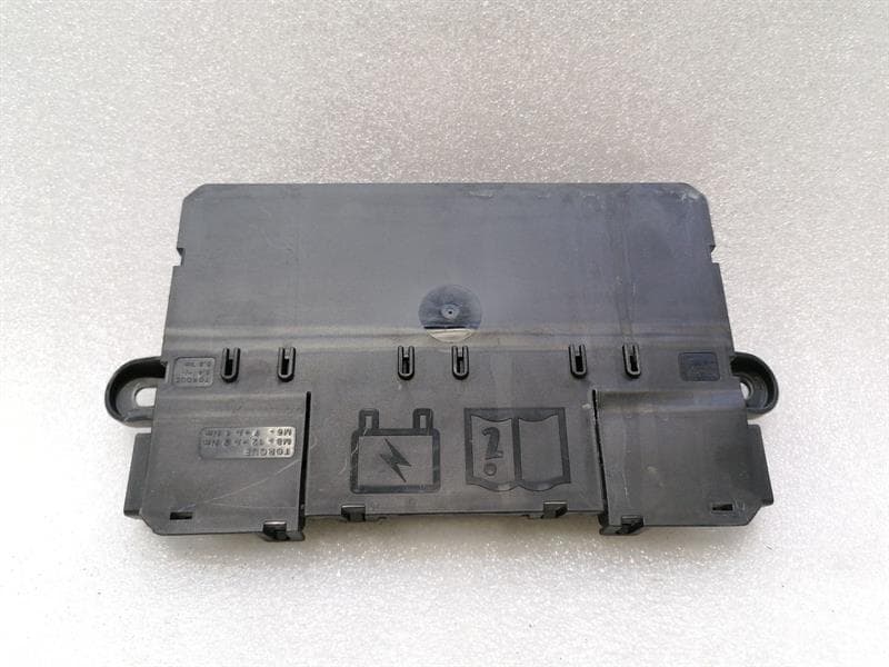 LAND ROVER LAND ROVER RANGE ROVER L405 Fuse Box HPLA-14A073-KA Fuse Box