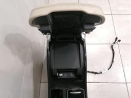 LAND ROVER RANGE ROVER L405 armrest WESTMINSTER SVR center armrest armrest FRIDGE COOL BOX — thumbnail 9