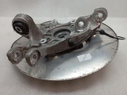 BMW BMW 3 Series M3 G80 G20 Right Rear Hub 8095658 Wheel Bearing Housing Rear Right — thumbnail 4
