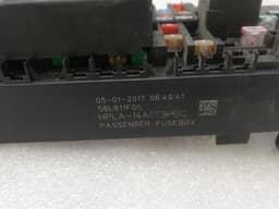 LAND ROVER Land Rover Range Rover Sport L494 Fuse Box HPLA-14A073-BC Fuse Box — thumbnail 3